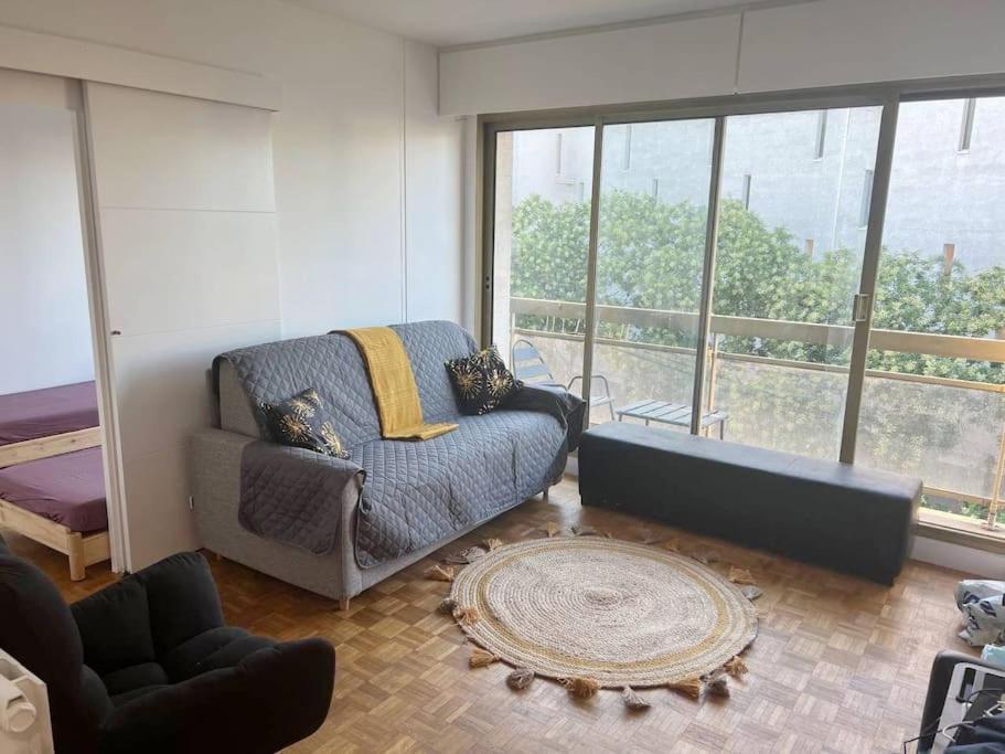 Entiry Apartment, Private Rooms In París Exterior foto